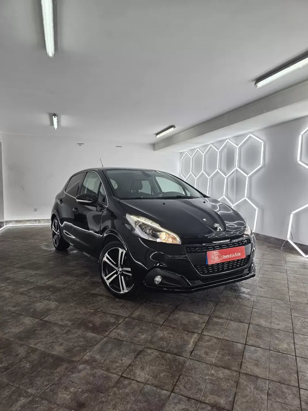 Peugeot 208 2019 - 11950 EUR, 90328 km - AUTO.MOTO.pt - 90328km - foto 46 de 90