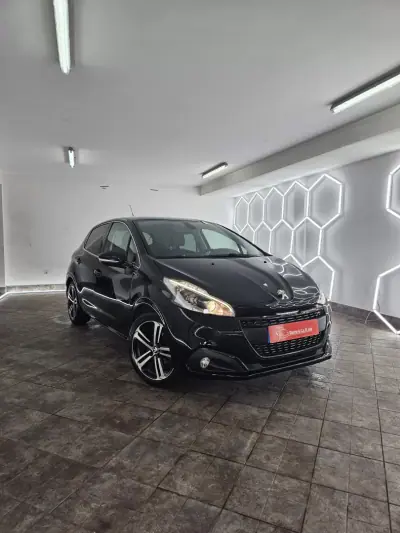 Peugeot 208 2019 - 11950 EUR, 90328 km - AUTO.MOTO.pt - 90328km - foto 46 de 90