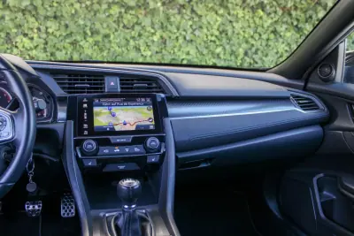 Honda Civic 2019 - 22900 EUR, 75000 km - 75000km - foto 16 de 18