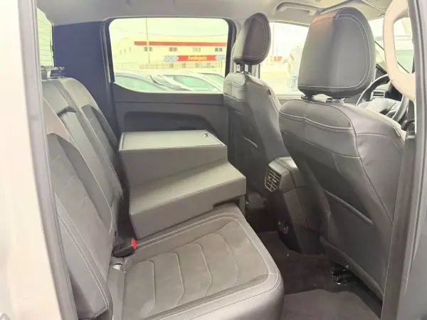 Volkswagen Amarok 2023 - 41900 EUR, 57505 km - AUTO.MOTO.pt - 57505km - foto 18 de 19
