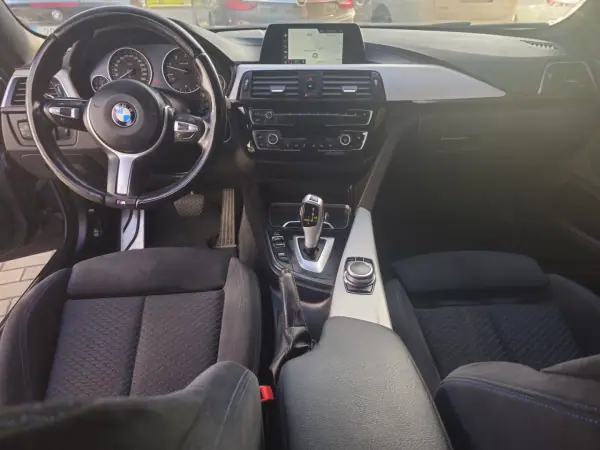 BMW 418 Gran Coupé 2018 - 24750 EUR, 85600 km - AUTO.MOTO.pt - 85600km - foto 9 de 14