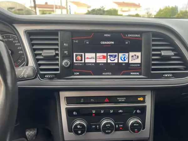 SEAT Leon 2017 - 13450 EUR, 149577 km - AUTO.MOTO.pt - 149577km - foto 24 de 26
