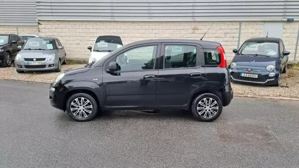 Fiat Panda 2017 - 6890 EUR, 109923 km - AUTO.MOTO.pt - 109923km - foto 24 de 43