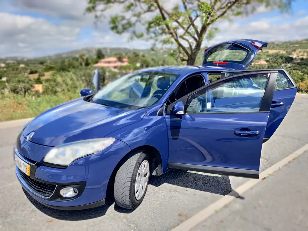 Renault Mégane Sport Tourer 2012 - 6000 EUR, 223000 km - AUTO.MOTO.pt - 223000km - foto 17 de 17