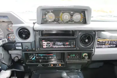 Toyota Land Cruiser 1994 - 31900 EUR, 237000 km - AUTO.MOTO.pt - 237000km - foto 34 de 40