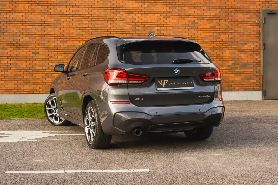 BMW X1 2022 - 28490 EUR, 133410 km - AUTO.MOTO.pt - 133410km - foto 3 de 24