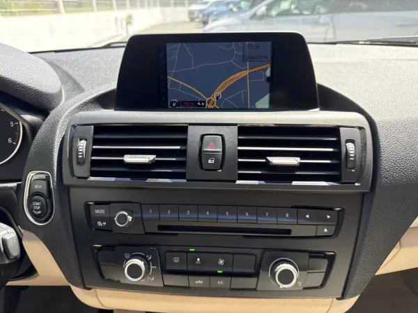 BMW 116 2013 - 9250 EUR, 264000 km - AUTO.MOTO.pt - 264000km - foto 12 de 14