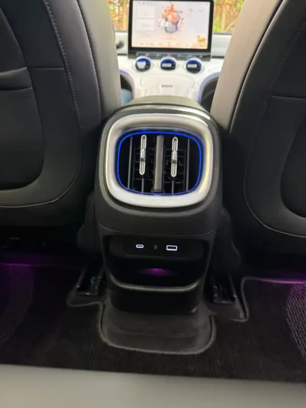 Smart 3 2024 - 34900 EUR, 23500 km - 23500km - foto 11 de 39