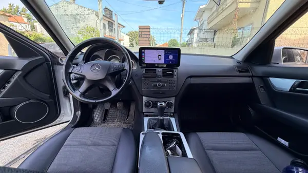 Mercedes-Benz C 250 2010 - 8500 EUR, 340000 km - AUTO.MOTO.pt - 340000km - foto 8 de 8