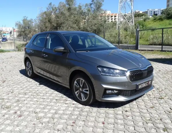 Skoda Fabia 2023 - 13890 EUR, 42937 km - AUTO.MOTO.pt - 42937km - foto 18 de 24