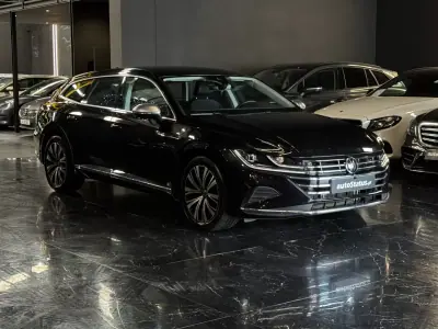 Volkswagen Arteon 2023 - 31990 EUR, 45800 km - AUTO.MOTO.pt - 45800km - foto 6 de 36
