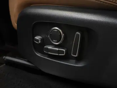 Land Rover Range Rover Sport 2019 - 49990 EUR, 245900 km - AUTO.MOTO.pt - 245900km - foto 17 de 32