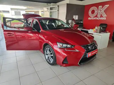 Lexus IS 300H 2017 - 25900 EUR, 68000 km - AUTO.MOTO.pt - 68000km - foto 19 de 38