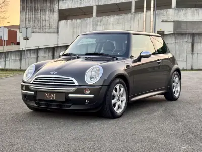 MINI 3 Portas 2006 - 6900 EUR, 160000 km - AUTO.MOTO.pt - 160000km - foto 10 de 26