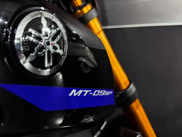 Yamaha MT 09 2023 - 11490 EUR, 5529 km - AUTO.MOTO.pt - 5529km - foto 8 de 16