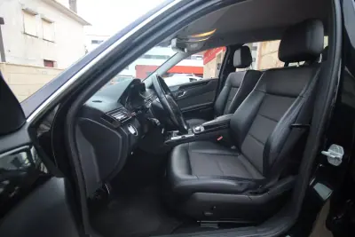 Mercedes-Benz E 250 2010 - 13990 EUR, 245000 km - AUTO.MOTO.pt - 245000km - foto 10 de 48