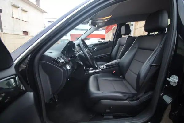 Mercedes-Benz E 250 2010 - 12990 EUR, 245000 km - AUTO.MOTO.pt - 245000km - foto 10 de 48