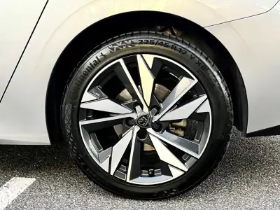 Peugeot 308 SW 2022 - 16900 EUR, 159901 km - AUTO.MOTO.pt - 159901km - foto 9 de 19
