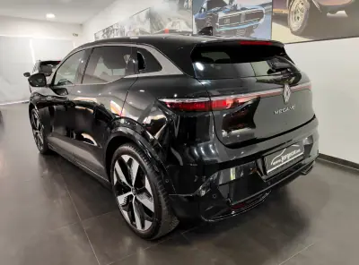 Renault Mégane E-Tech 2022 - 27990 EUR, 40000 km - AUTO.MOTO.pt - 40000km - foto 16 de 47