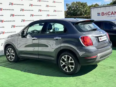 Fiat 500X 2018 - 13250 EUR, 85000 km - AUTO.MOTO.pt - 85000km - foto 11 de 26