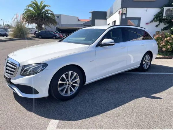 Mercedes-Benz CLE 200 2019 - 45500 EUR, 62253 km - AUTO.MOTO.pt - 62253km - foto 7 de 25