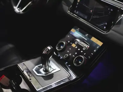 Land Rover Range Rover Evoque 2022 - 39990 EUR, 62000 km - AUTO.MOTO.pt - 62000km - foto 21 de 23