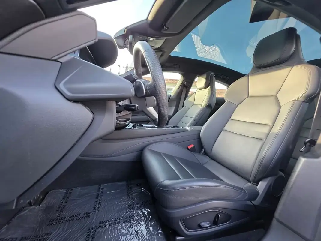Audi e-tron GT 2021 - 52499 EUR, 100000 km - AUTO.MOTO.pt - 100000km - foto 12 de 46