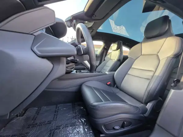 Audi e-tron GT 2021 - 52499 EUR, 100000 km - AUTO.MOTO.pt - 100000km - foto 12 de 46