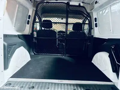 Renault Kangoo 1.5 dCi Confort S/S 2019 - 9990 EUR, 116502 km - AUTO.MOTO.pt - 116502km - foto 26 de 30