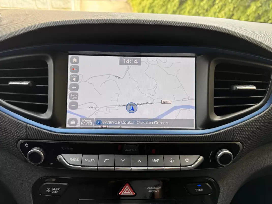 Hyundai Ioniq 2017 - 13250 EUR, 88000 km - AUTO.MOTO.pt - 88000km - foto 18 de 23