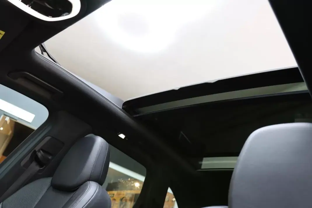 Porsche Cayenne 2015 - 41900 EUR, 140000 km - 140000km - foto 18 de 32
