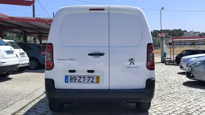 Peugeot 2020 - 13950 EUR, 107308 km - AUTO.MOTO.pt - 107308km - foto 5 de 8