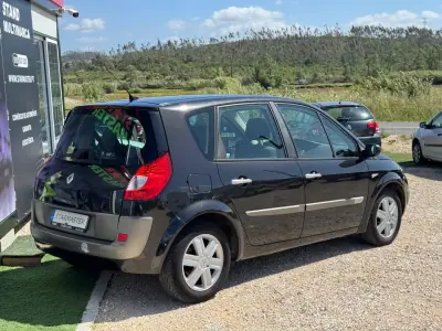 Renault Scénic 2004 - 4350 EUR, 241305 km - AUTO.MOTO.pt - 241305km - foto 8 de 18