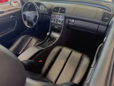 Mercedes-Benz CLK 230 1999 - 9990 EUR, 111847 km - AUTO.MOTO.pt - 111847km - foto 5 de 22
