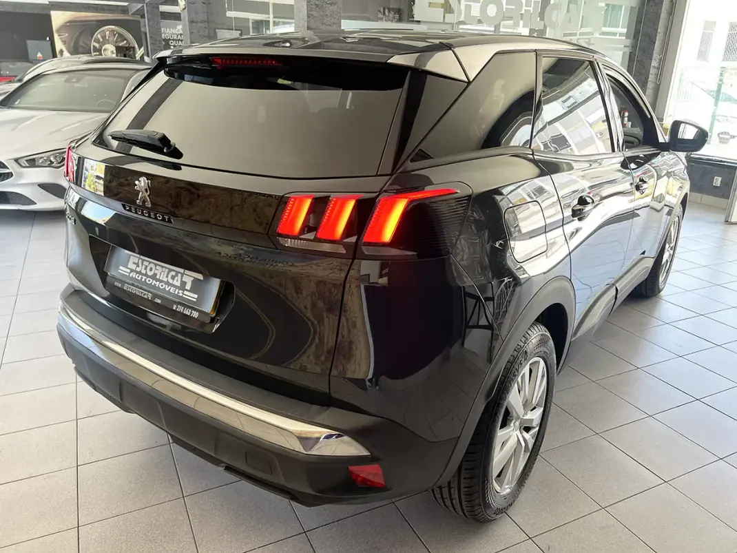 Peugeot 3008 2017 - 13800 EUR, 195973 km - 195973km - foto 4 de 22