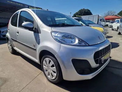 Peugeot 107 2012 - 6750 EUR, 163000 km - AUTO.MOTO.pt - 163000km - foto 2 de 12