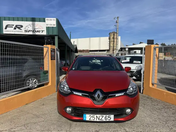 Renault Clio Sport Tourer 2013 - 6950 EUR, 167808 km - AUTO.MOTO.pt - 167808km - foto 5 de 12