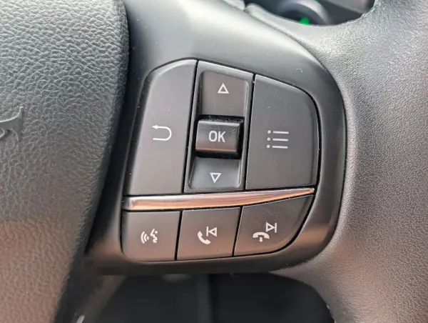 Ford Focus SW 2019 - 8900 EUR, 205714 km - AUTO.MOTO.pt - 205714km - foto 20 de 22