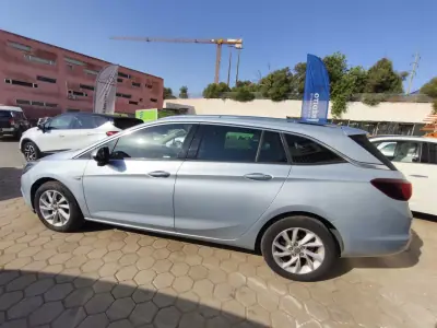 Opel Astra Sports Tourer 2016 - 9900 EUR, 204000 km - 204000km - foto 2 de 18