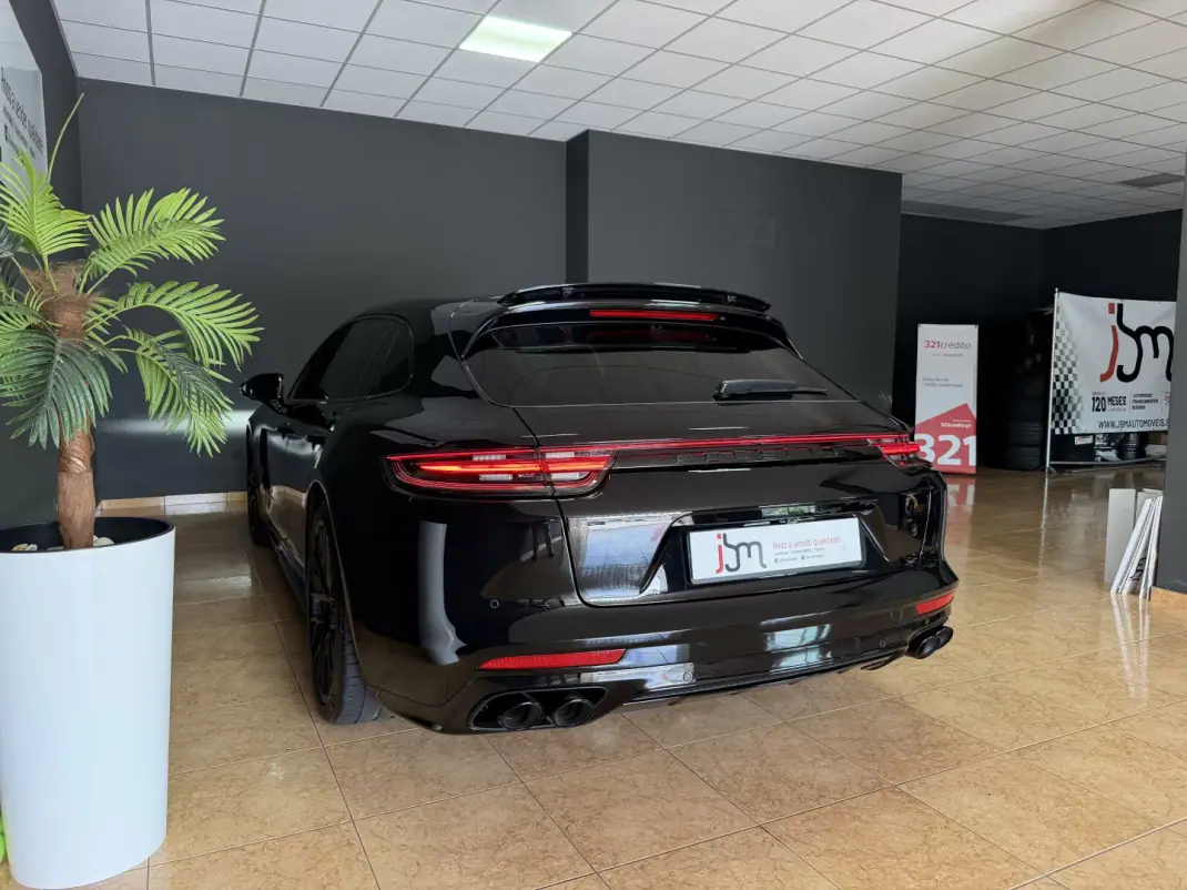 Porsche Panamera Sport Turismo 2020 - 63990 EUR, 148987 km - 148987km - foto 6 de 27