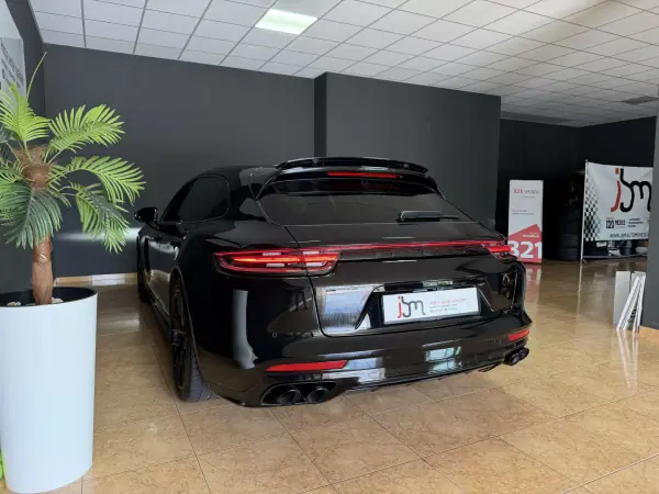 Porsche Panamera Sport Turismo 2020 - 63990 EUR, 148987 km - AUTO.MOTO.pt - 148987km - foto 6 de 27