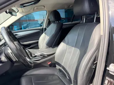 BMW 520 2017 - 21900 EUR, 217000 km - AUTO.MOTO.pt - 217000km - foto 9 de 12