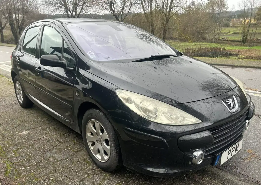 Peugeot 307 2006 - 3750 EUR, 278000 km - AUTO.MOTO.pt - 278000km - foto 2 de 9
