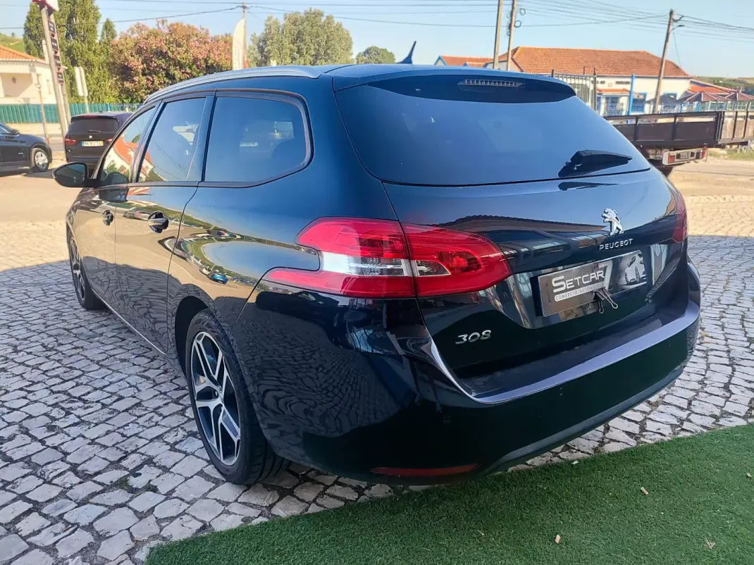 Peugeot 308 SW 2017 - 11890 EUR, 180000 km - 180000km - foto 7 de 18