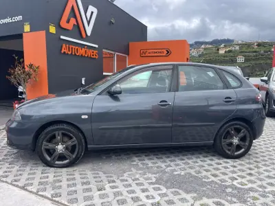 SEAT Ibiza 2008 - 6750 EUR, 148157 km - AUTO.MOTO.pt - 148157km - foto 4 de 12