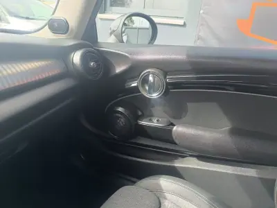 MINI Cooper S 2016 - 16000 EUR, 232000 km - AUTO.MOTO.pt - 232000km - foto 33 de 46
