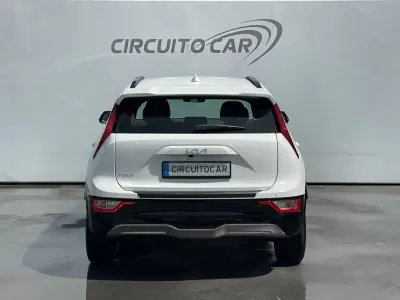 Kia Niro EV 2022 - 25850 EUR, 52642 km - AUTO.MOTO.pt - 52642km - foto 10 de 44