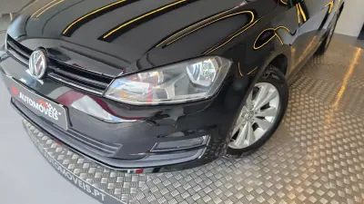 Volkswagen Golf 2013 - 7900 EUR, 207049 km - AUTO.MOTO.pt - 207049km - foto 23 de 54