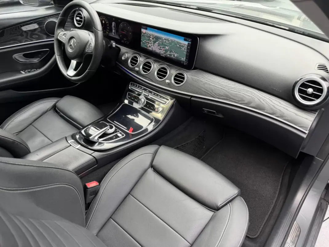 Mercedes-Benz E 220 2016 - 22900 EUR, 249575 km - AUTO.MOTO.pt - 249575km - foto 7 de 15