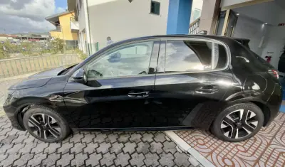 Peugeot 208 2025 - 15950 EUR, 45000 km - foto 6 de 25